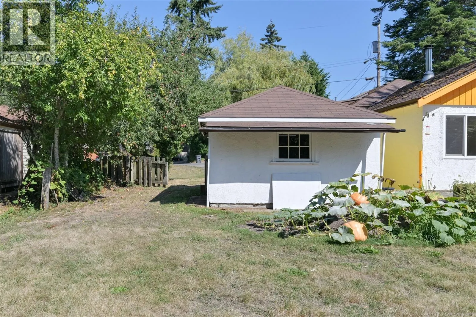 735 Violet Ave