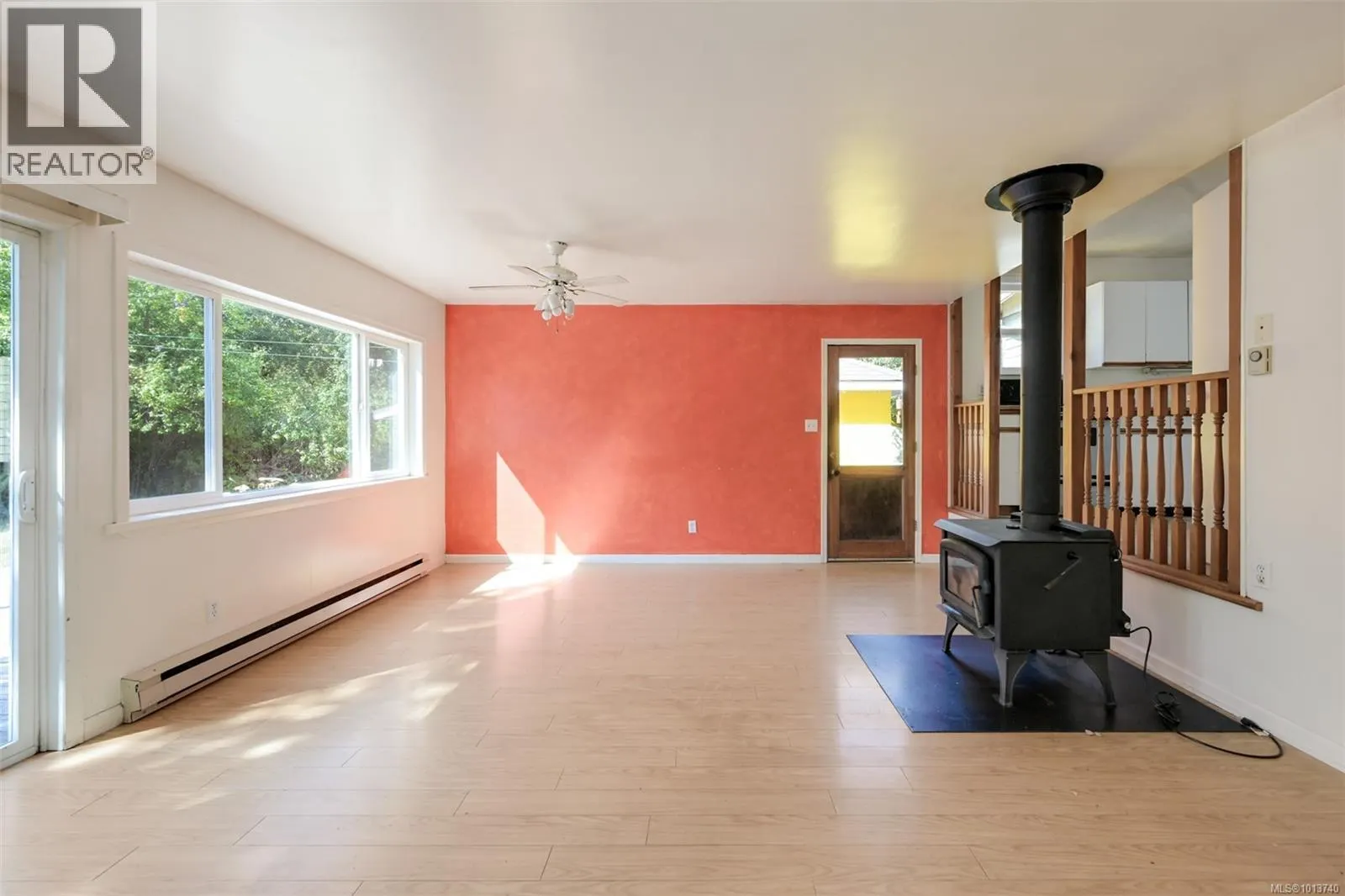 735 Violet Ave