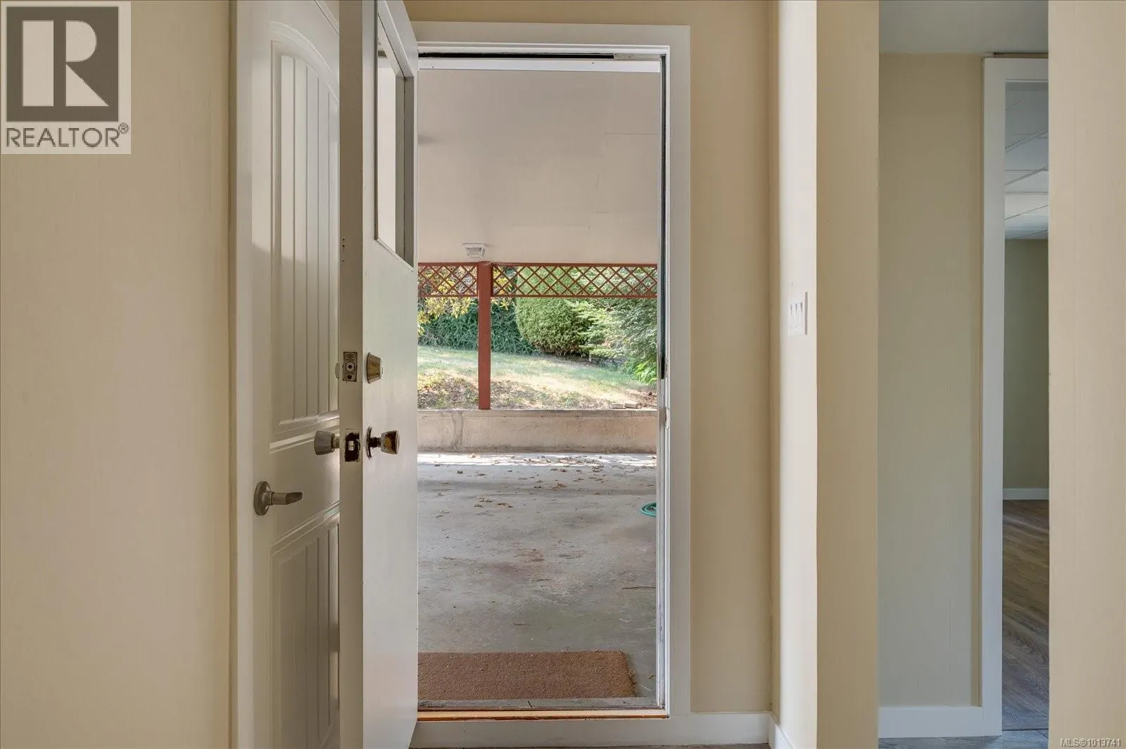 5450 Oceanview Terr