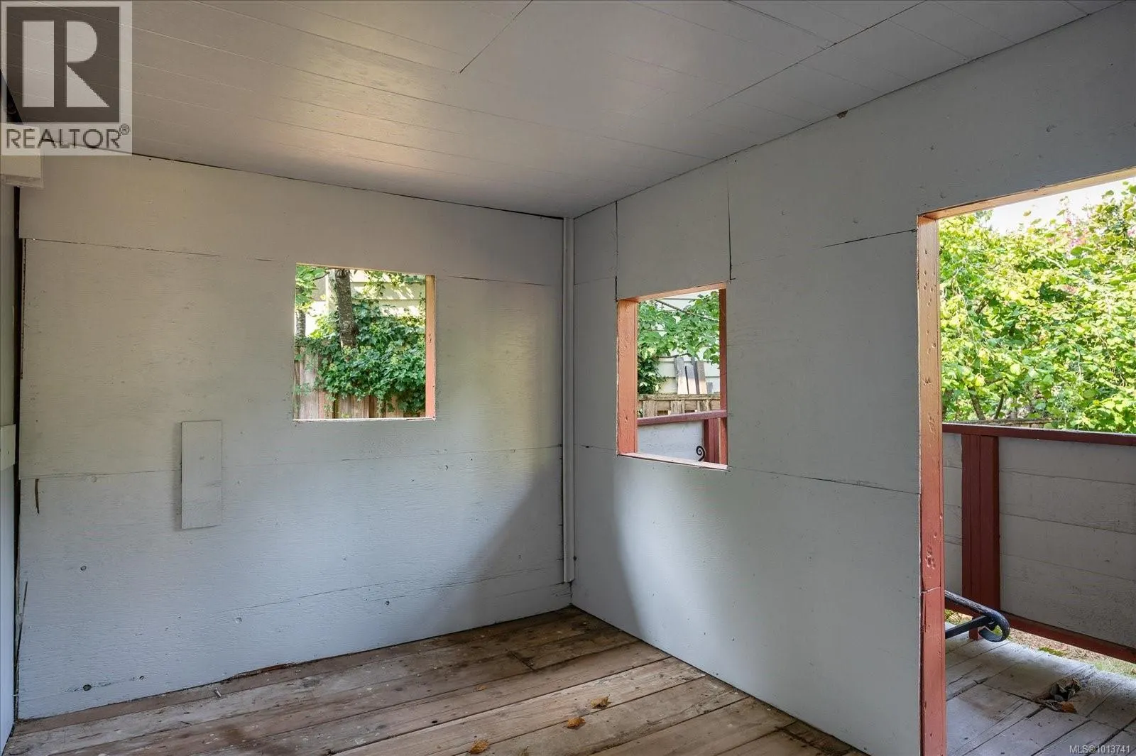 5450 Oceanview Terr