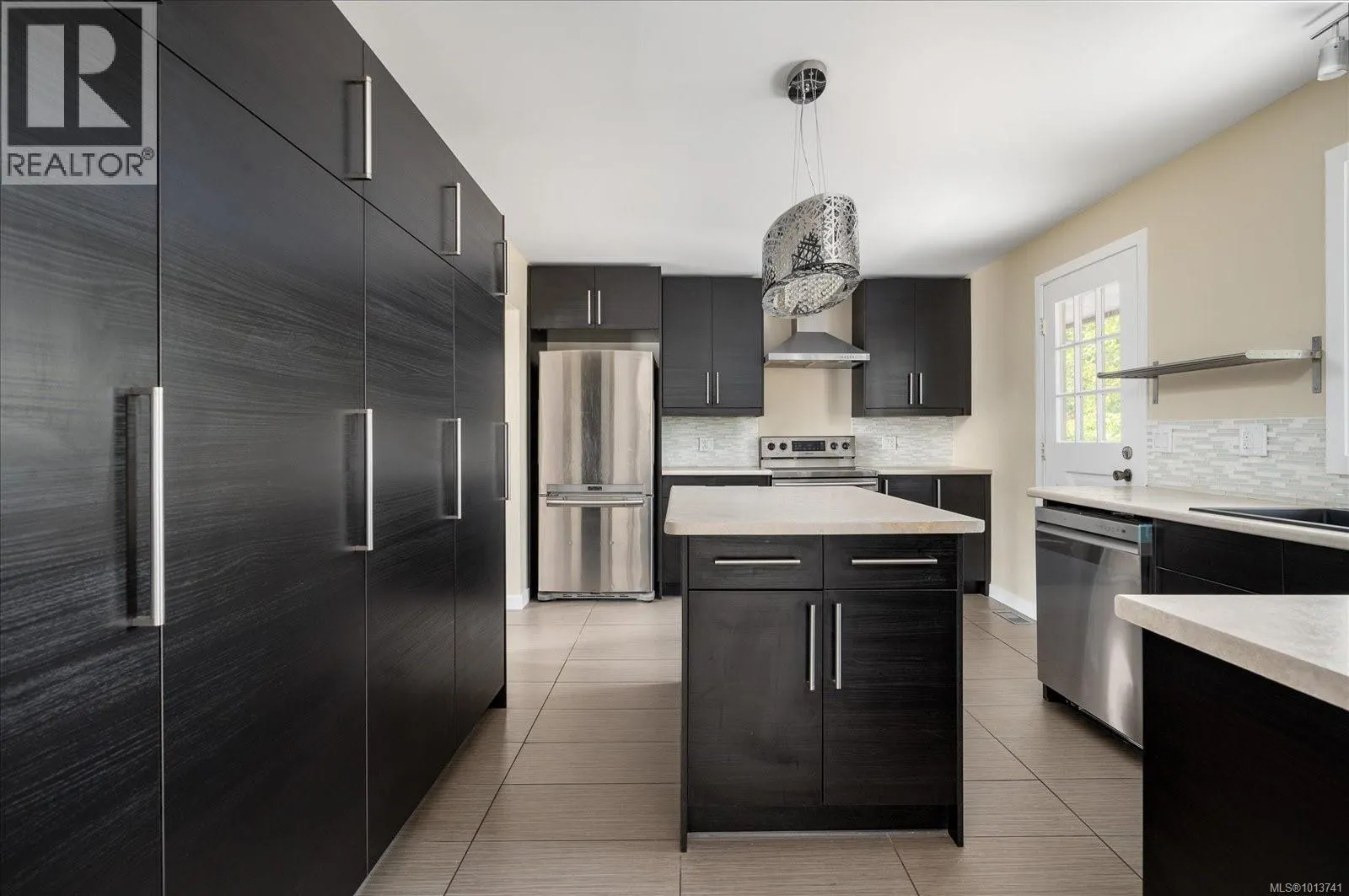 5450 Oceanview Terr