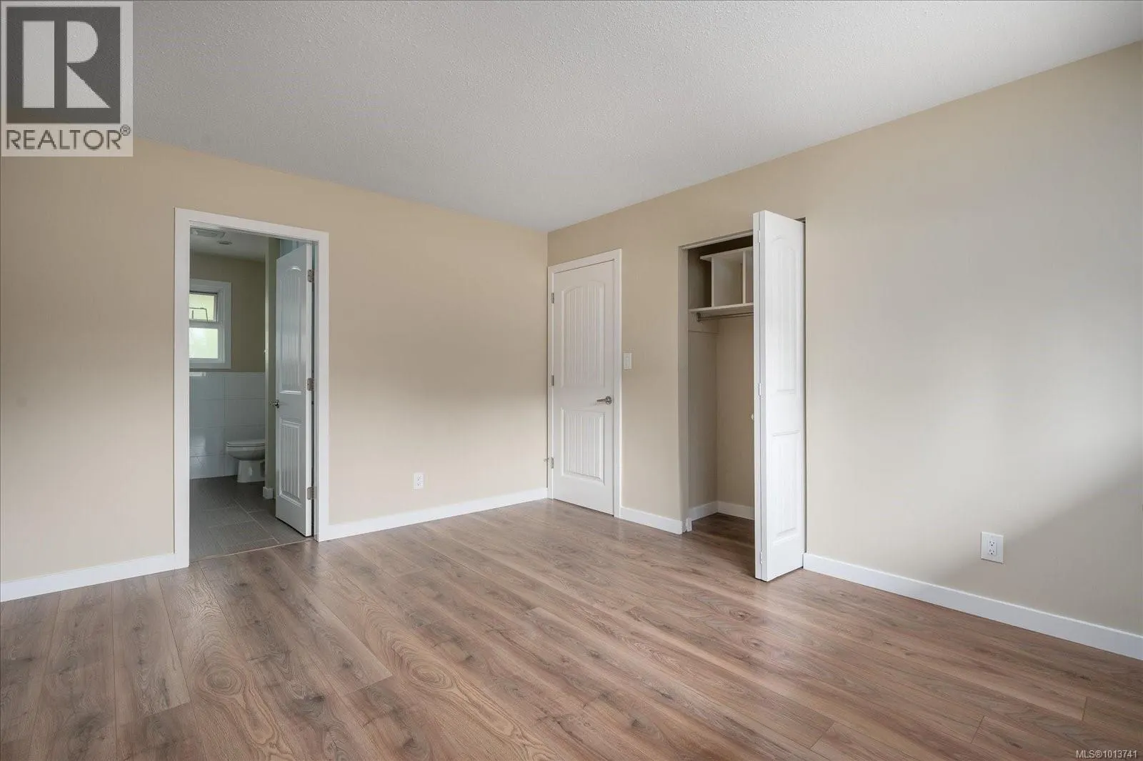 5450 Oceanview Terr