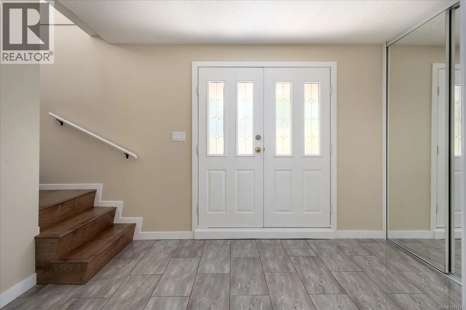 5450 Oceanview Terr