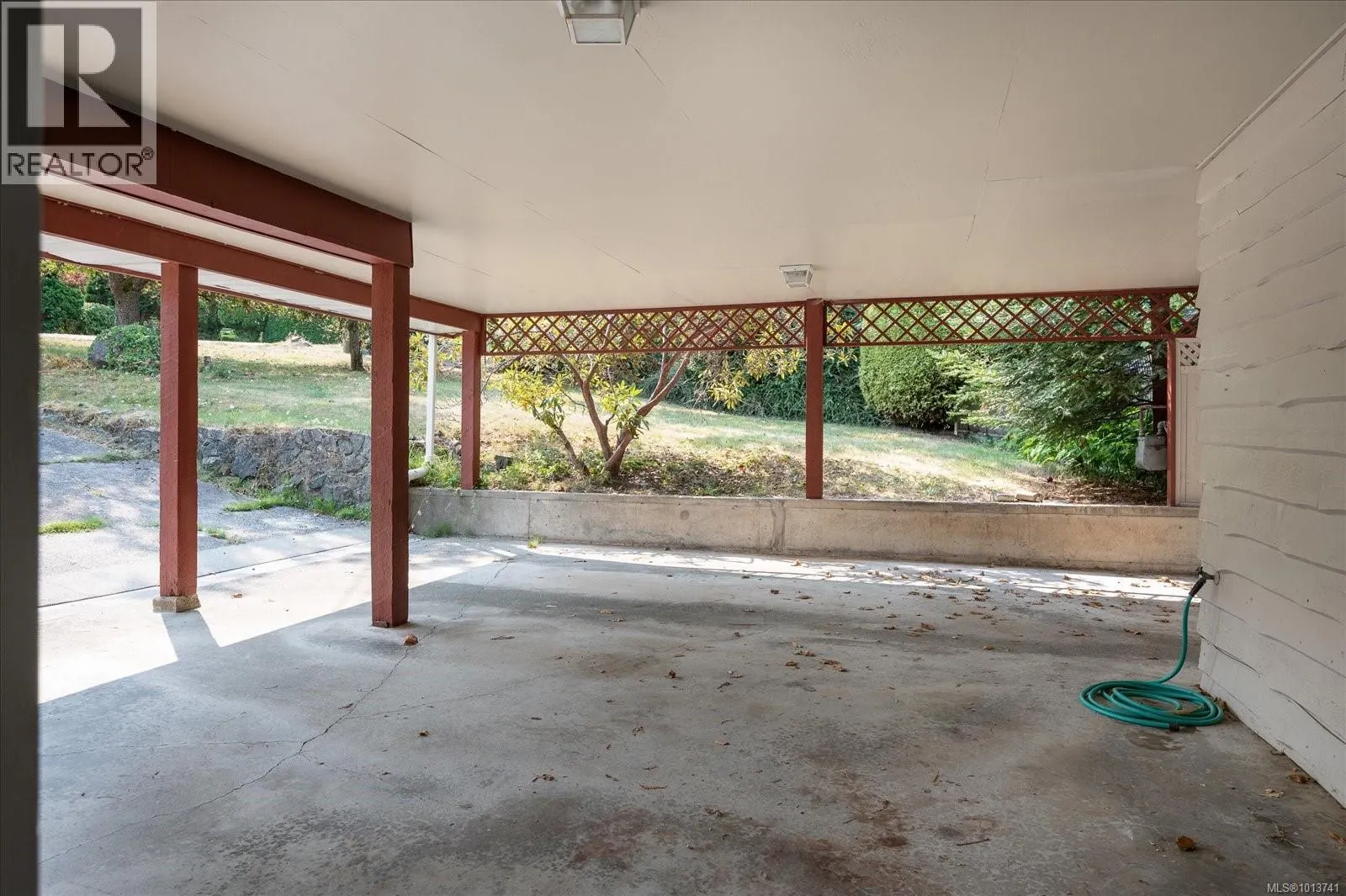 5450 Oceanview Terr