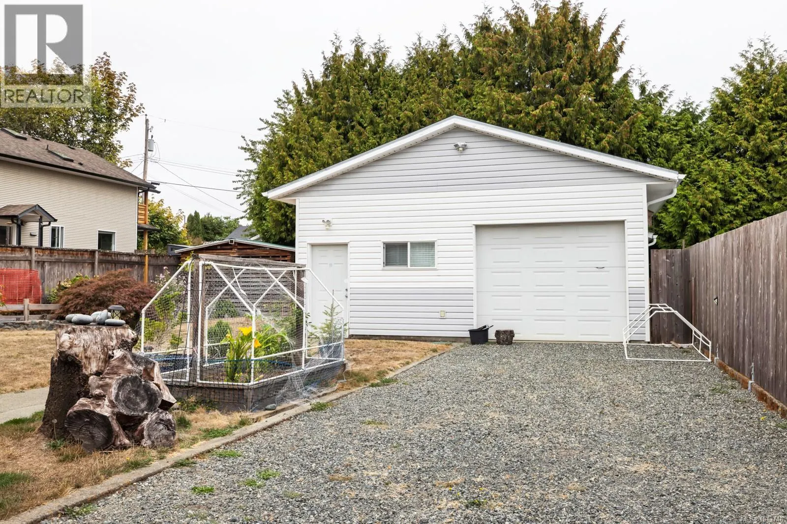 3131 Maxwell St