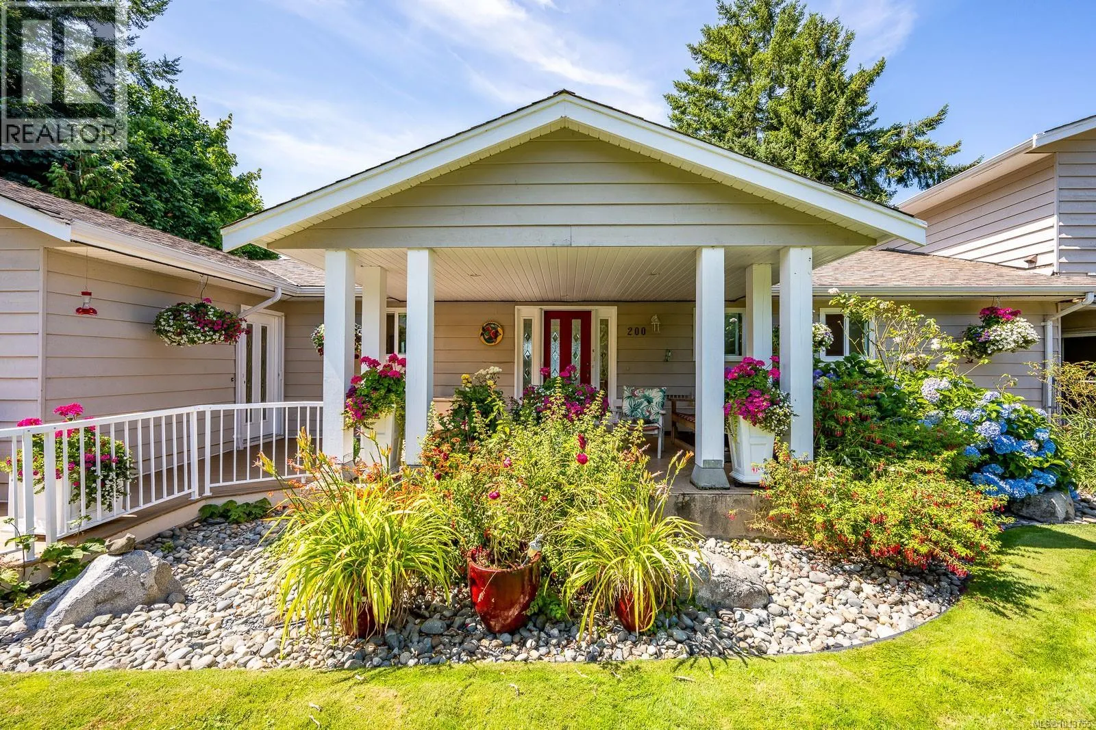 200 Crome Point Rd