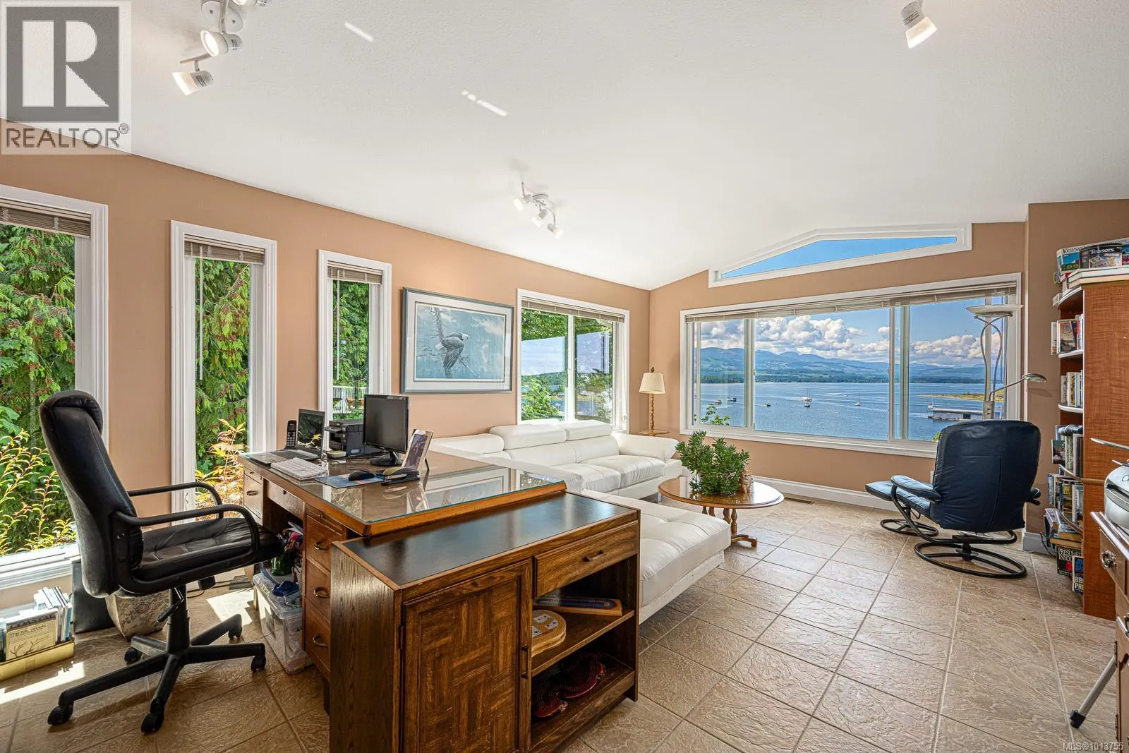 200 Crome Point Rd