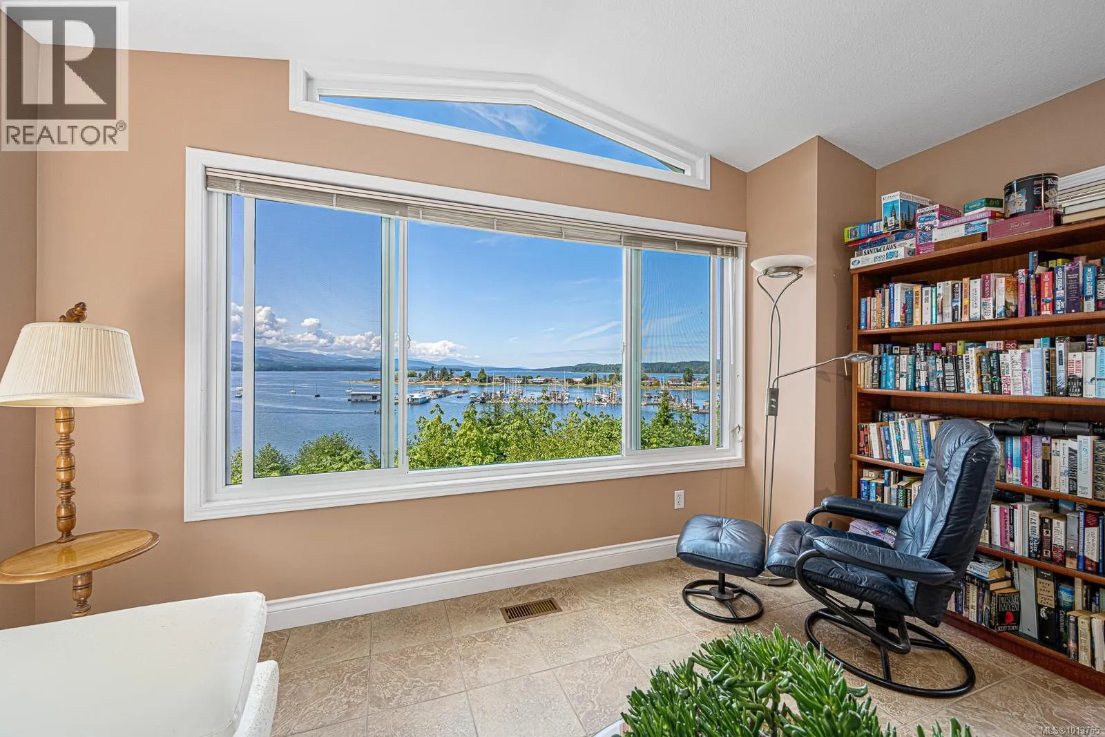 200 Crome Point Rd