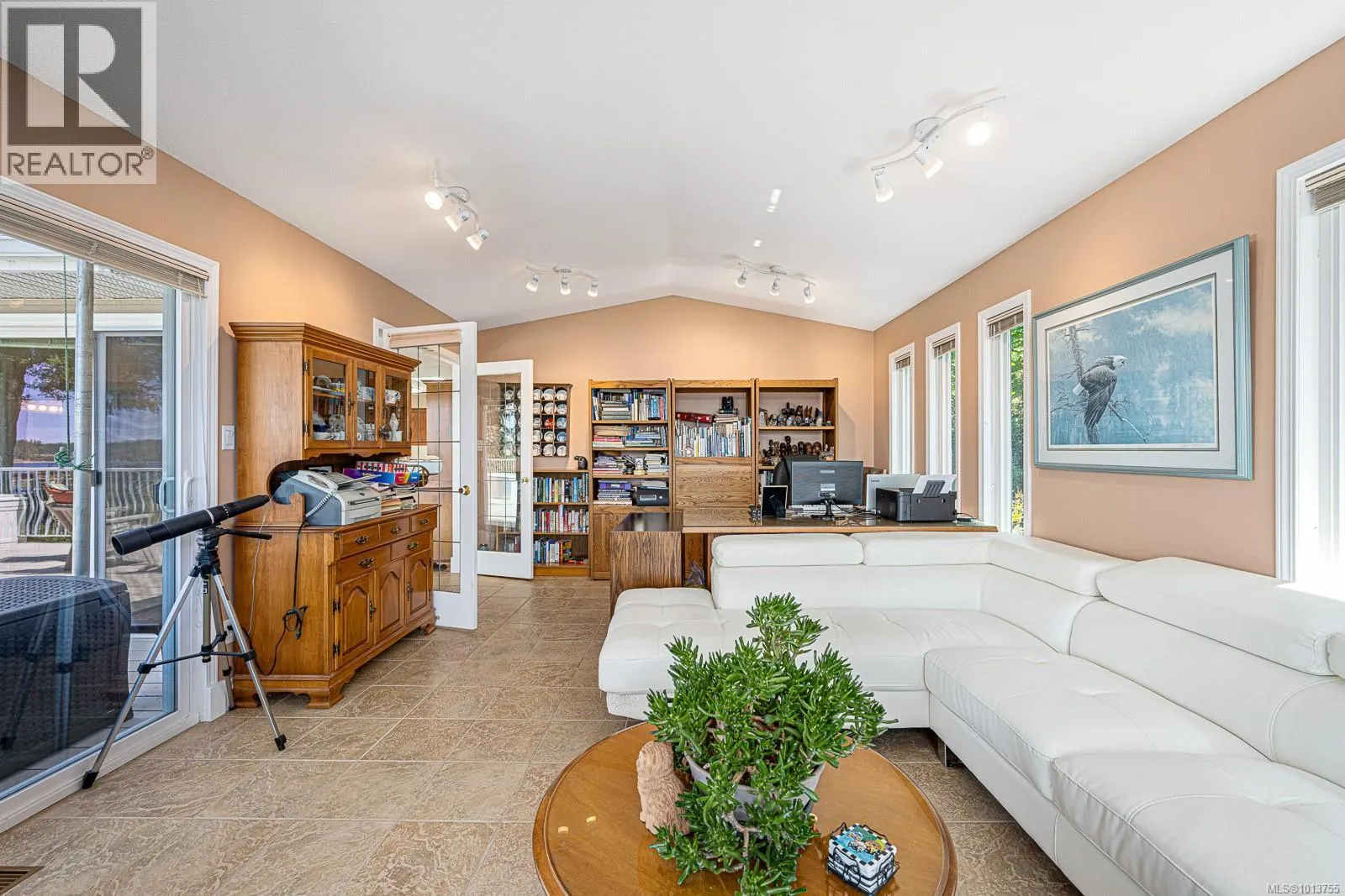 200 Crome Point Rd