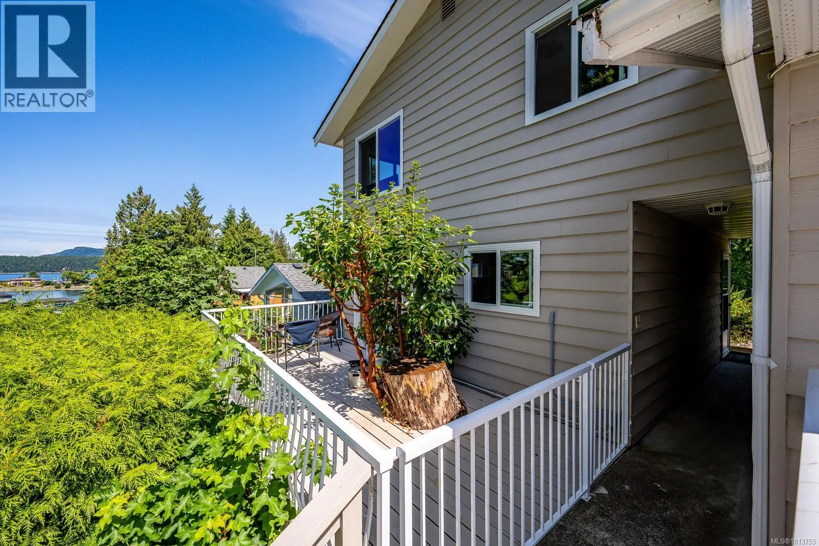 200 Crome Point Rd