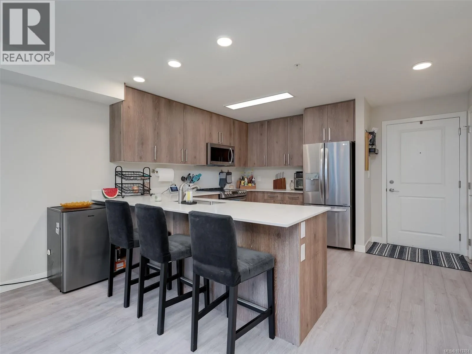 212 110 Presley Pl