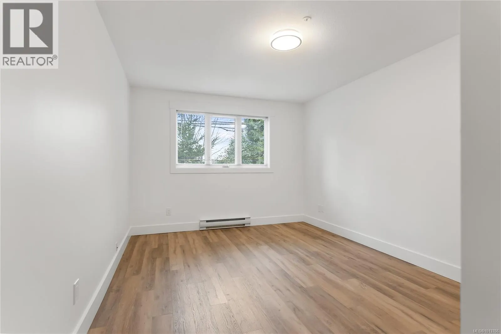 5274 Arbour Cres