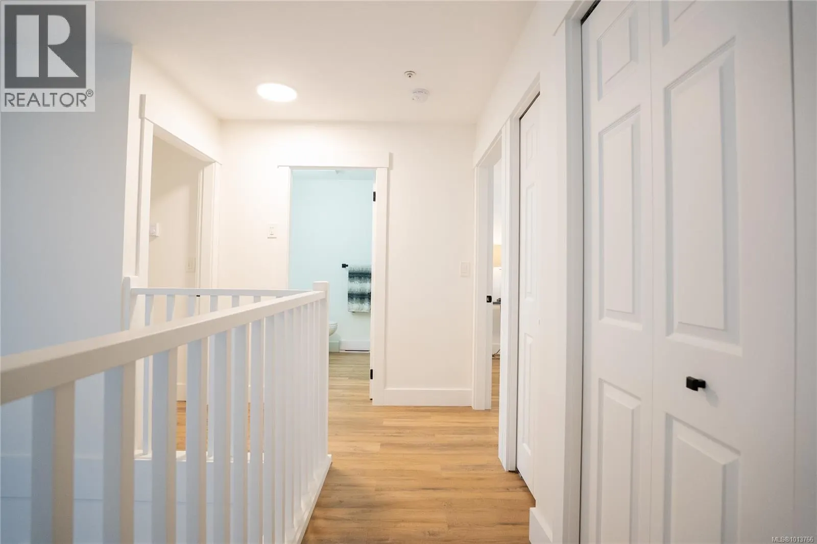 5274 Arbour Cres