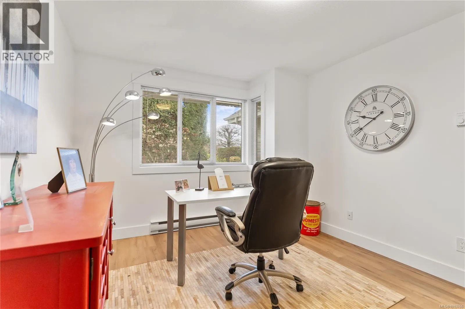 5274 Arbour Cres