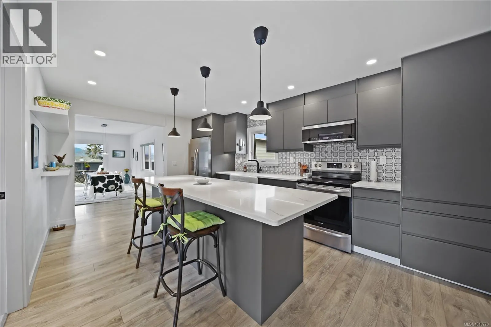 4065 Bruce St
