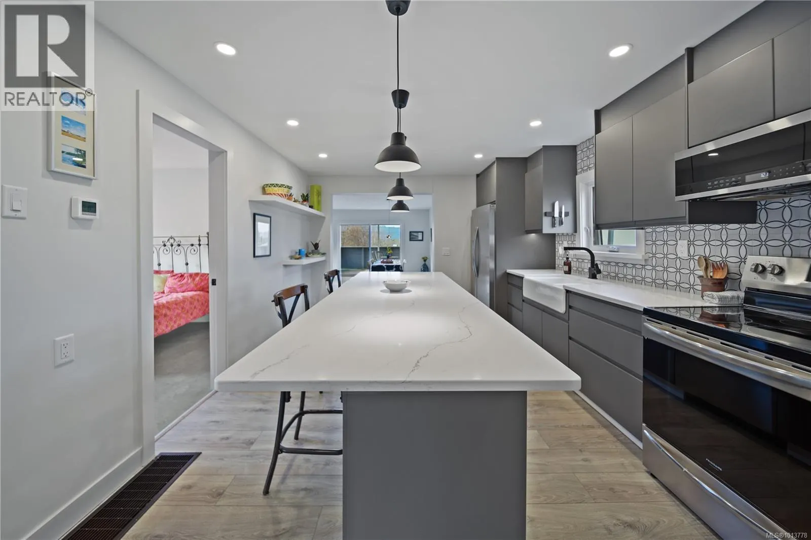 4065 Bruce St