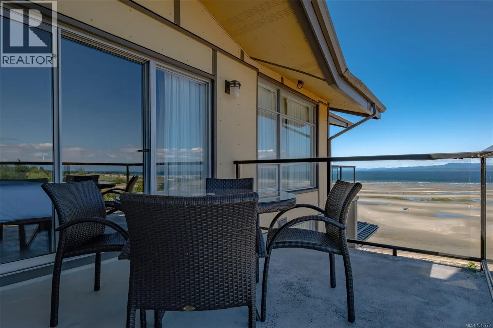 908 181 Beachside Dr
