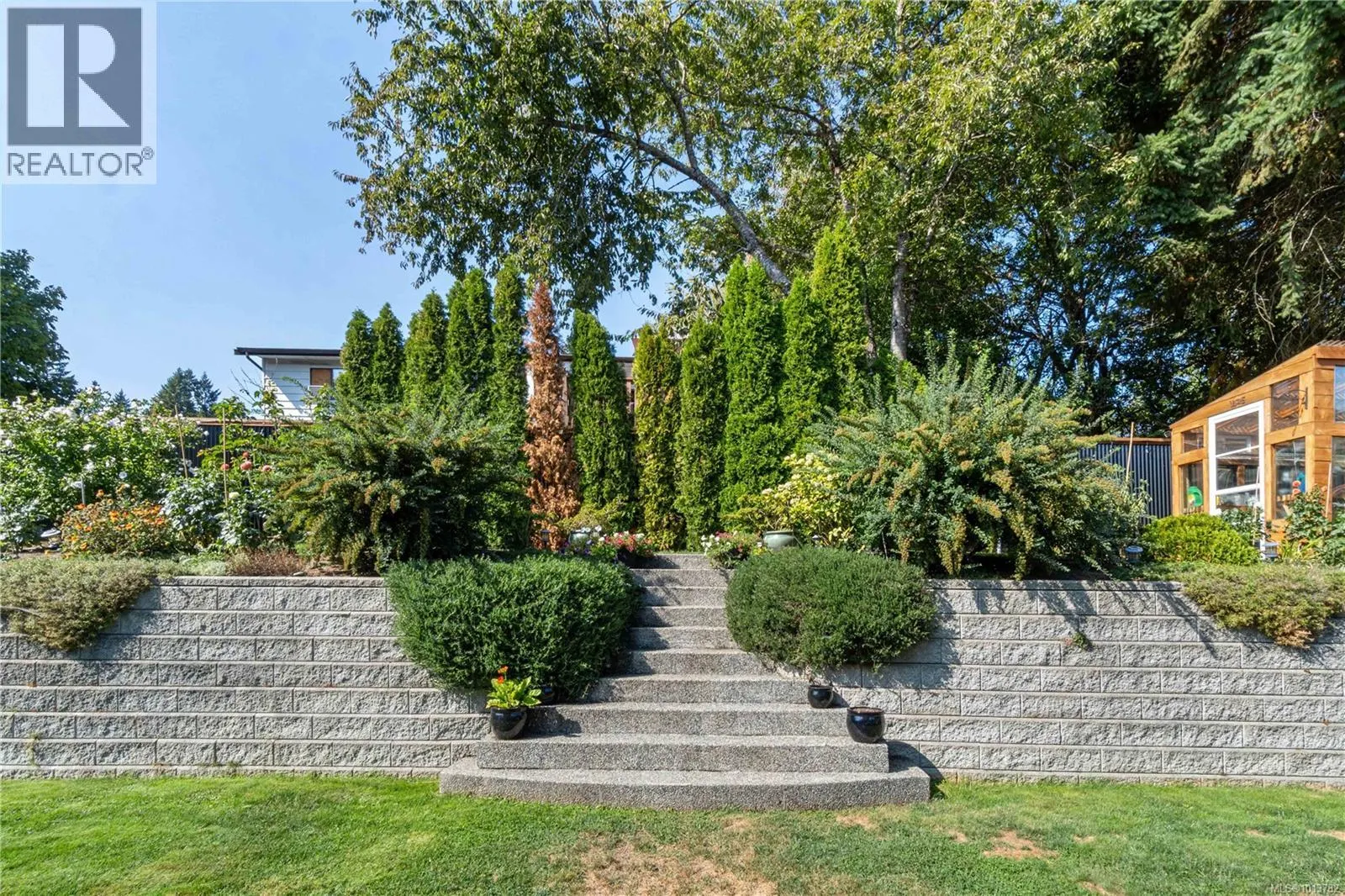 789 Howard Ave