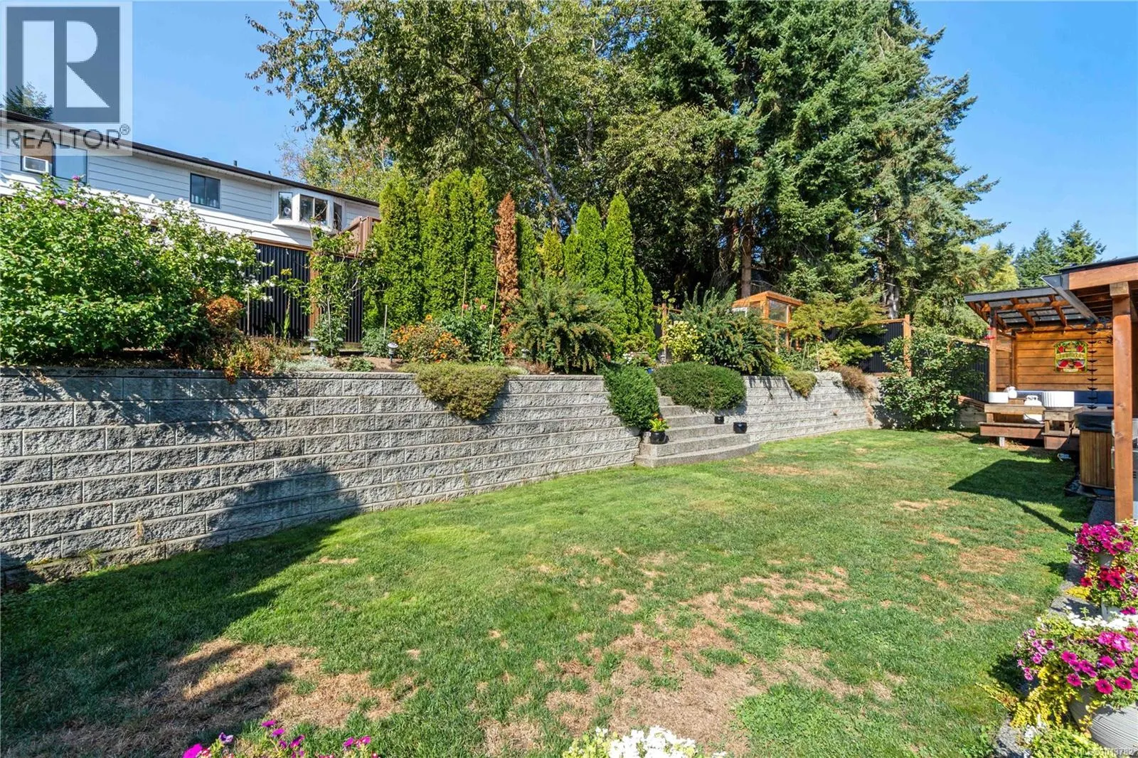 789 Howard Ave