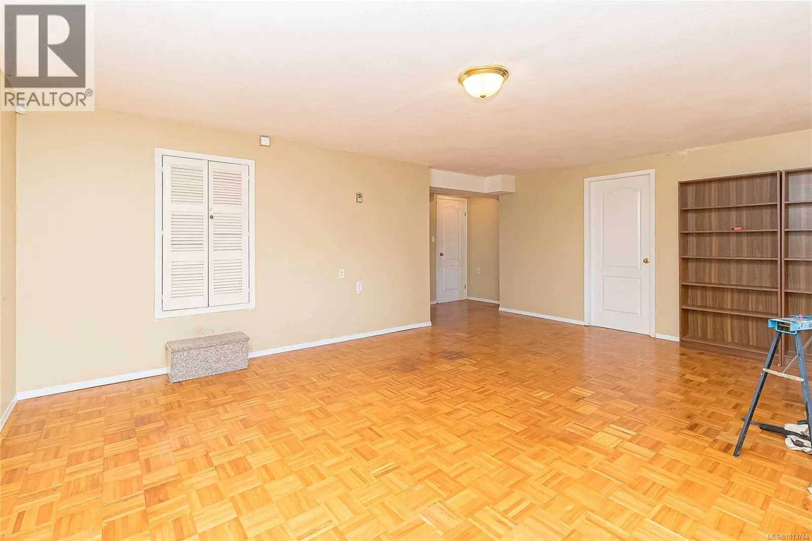 2435 Huckleberry Rd