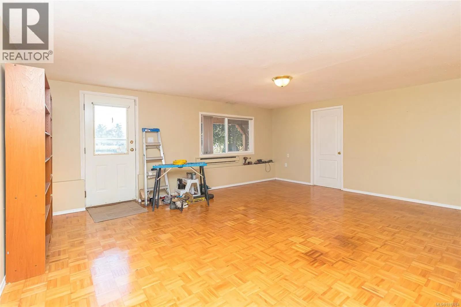 2435 Huckleberry Rd