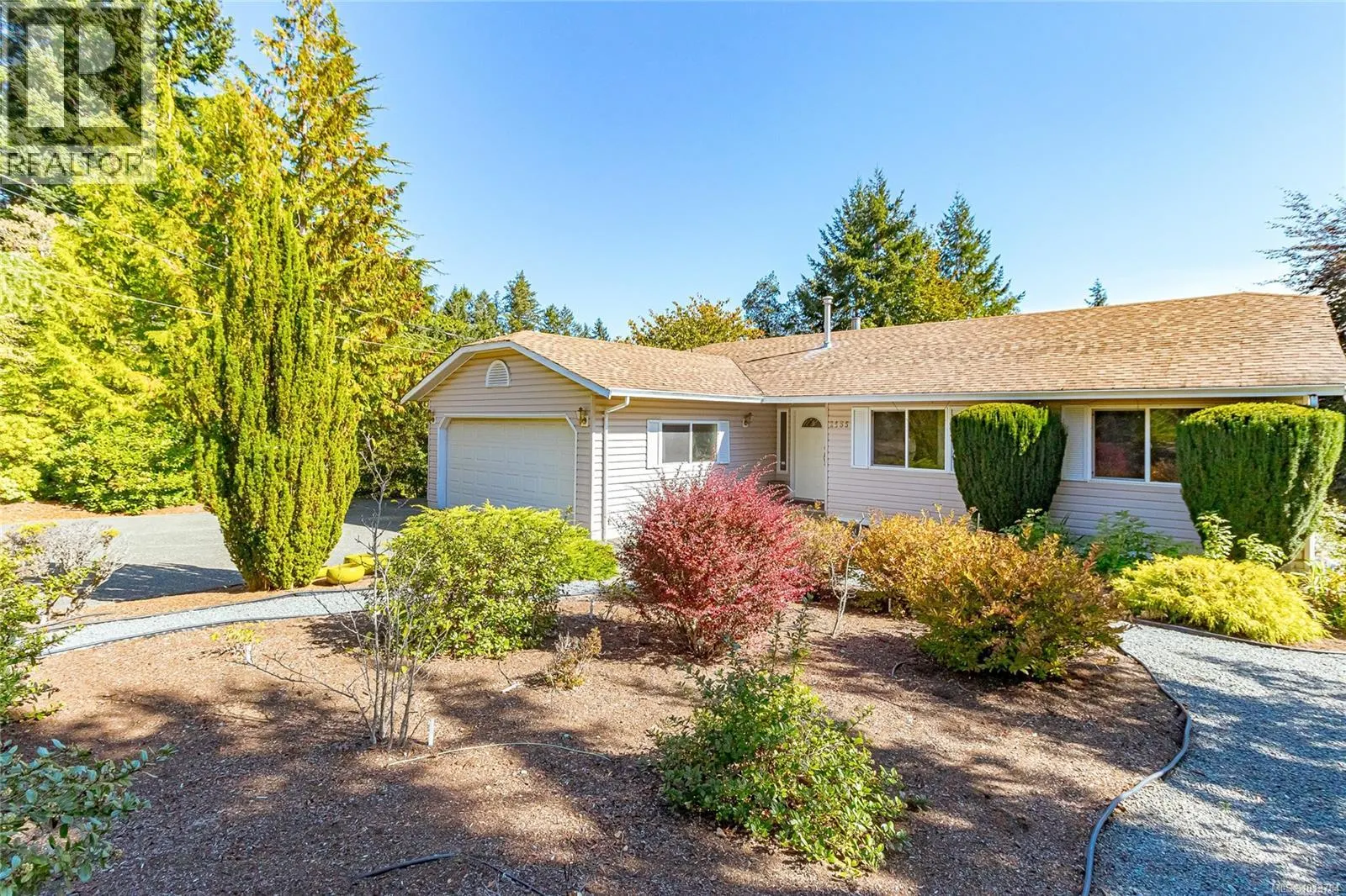 2435 Huckleberry Rd