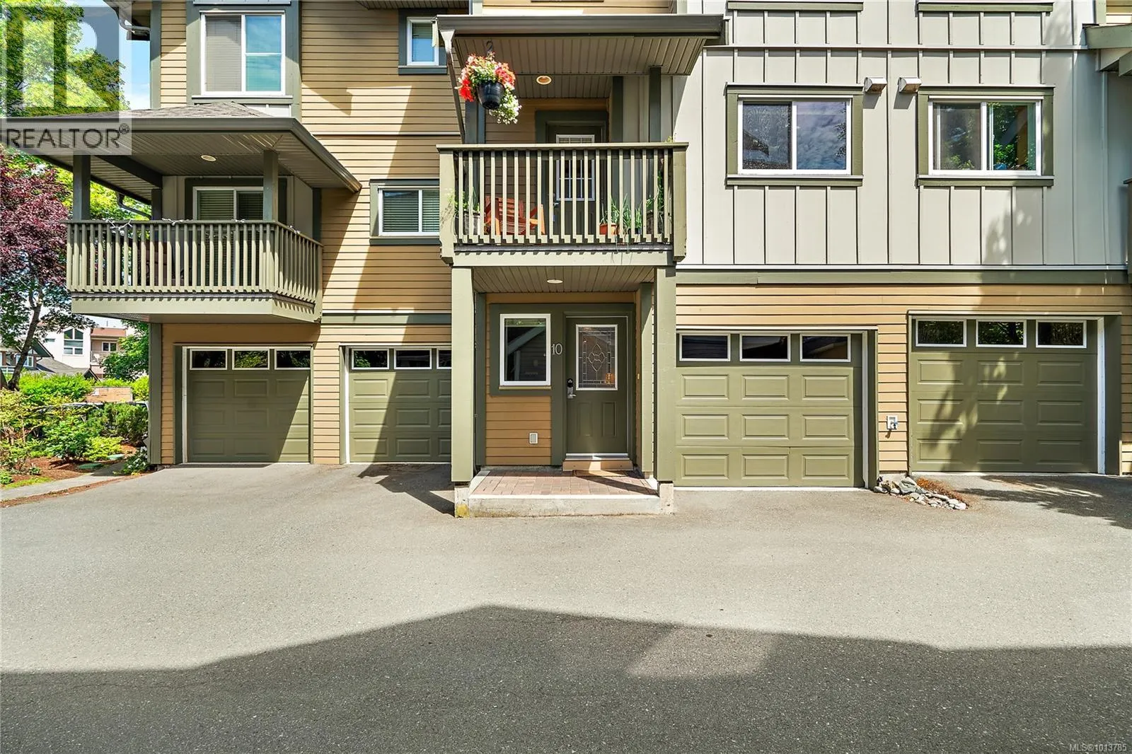 10 1405 Mallek Cres