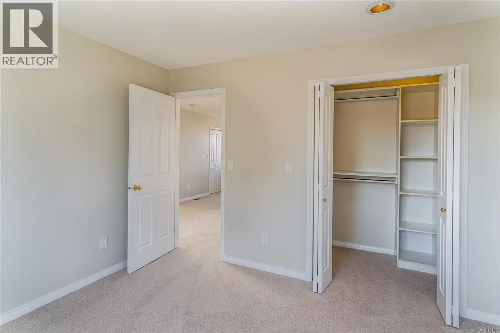 442 Heather Pl