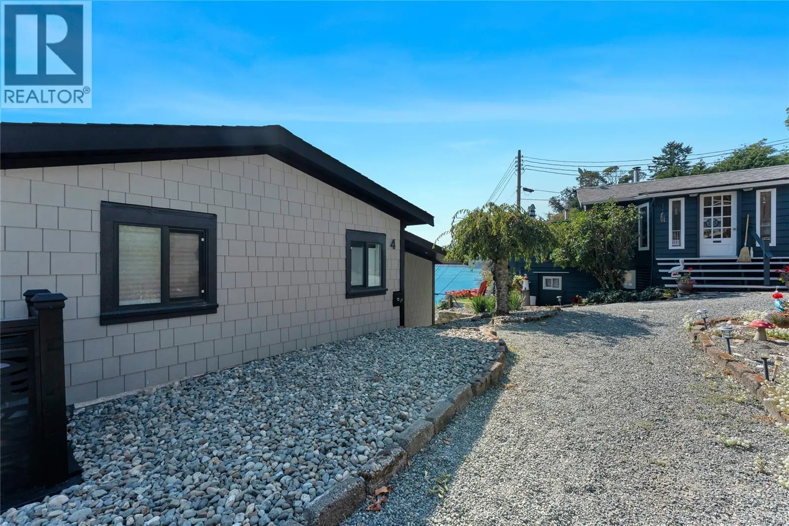 4 1723 Sandy Beach Rd