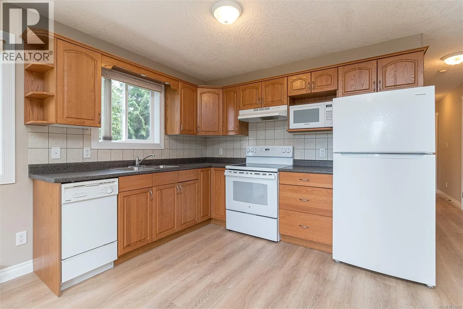 2267 Setchfield Ave
