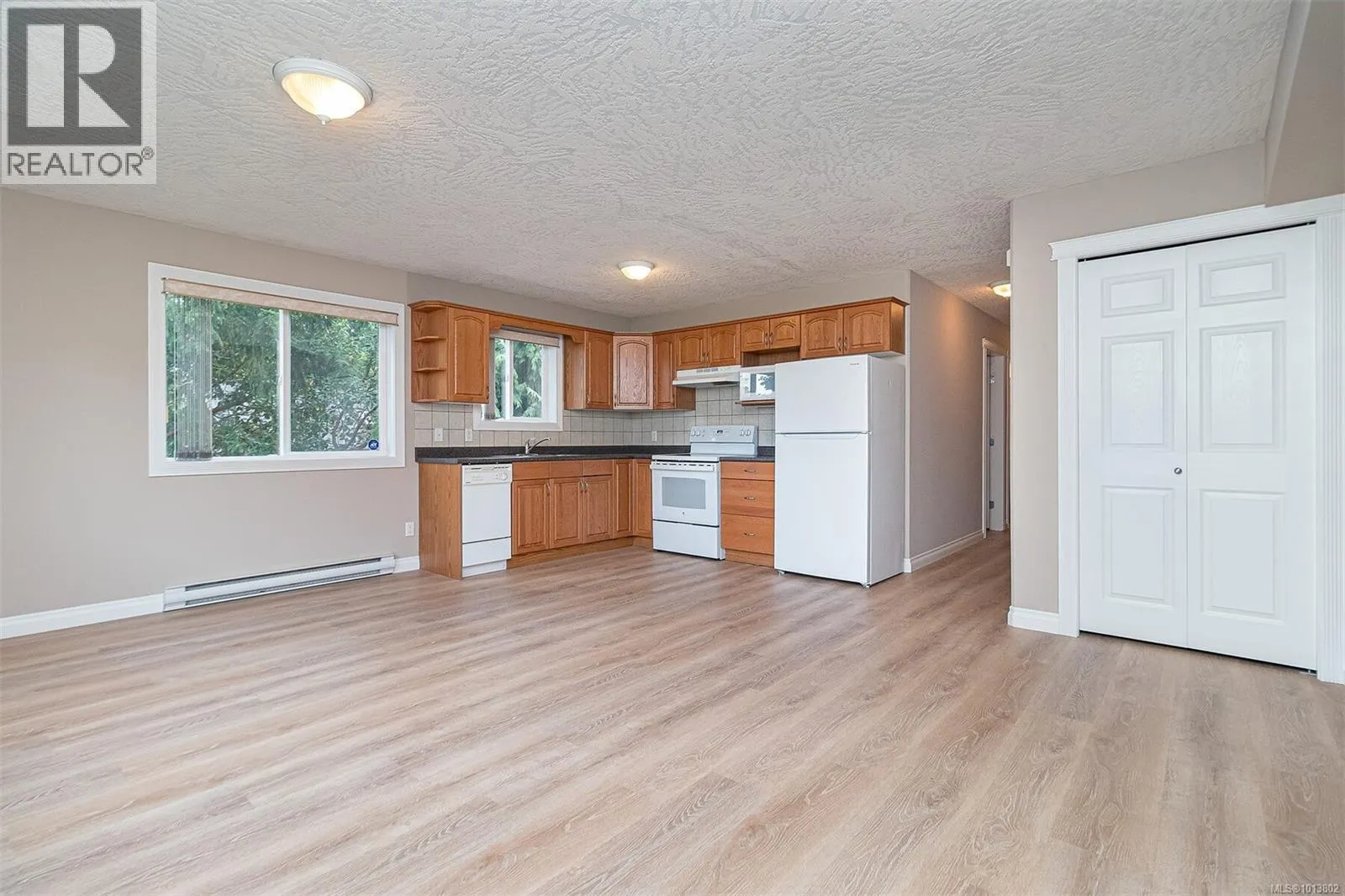 2267 Setchfield Ave