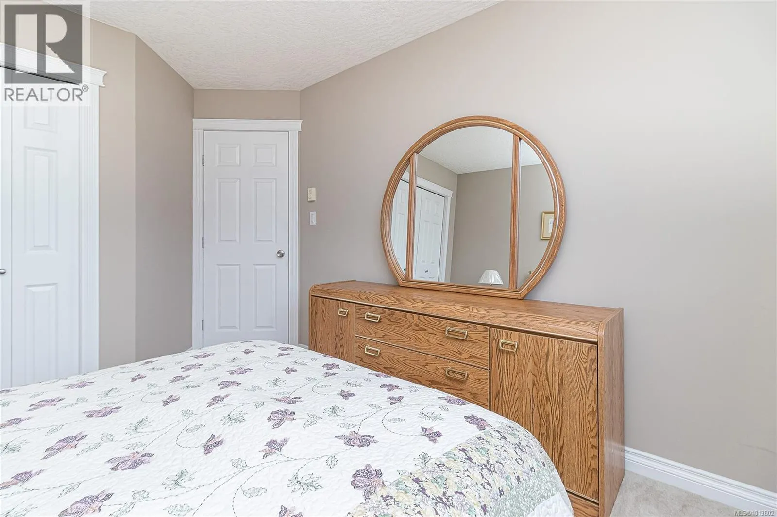 2267 Setchfield Ave