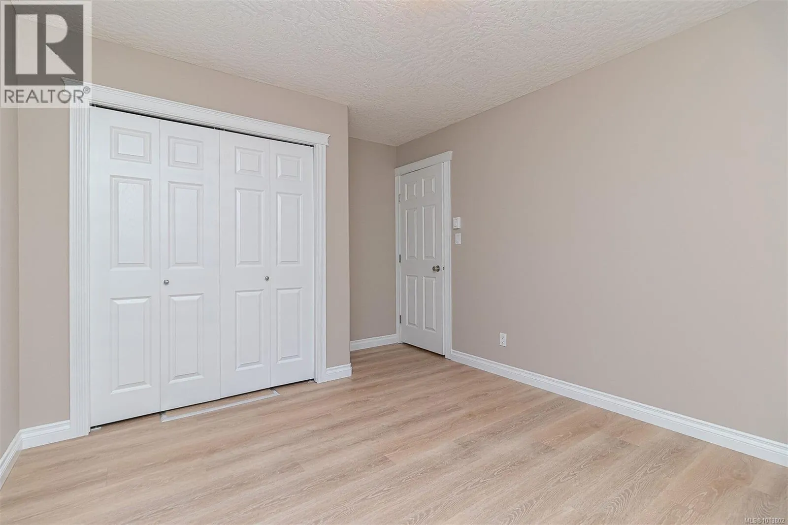 2267 Setchfield Ave