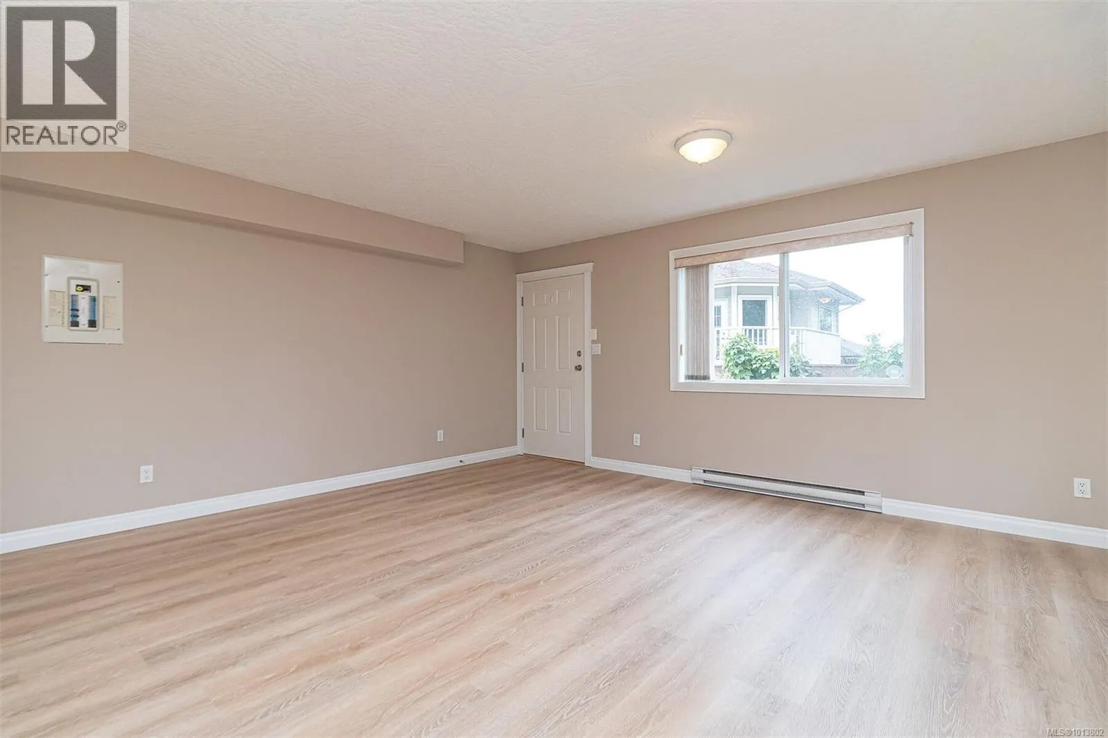 2267 Setchfield Ave