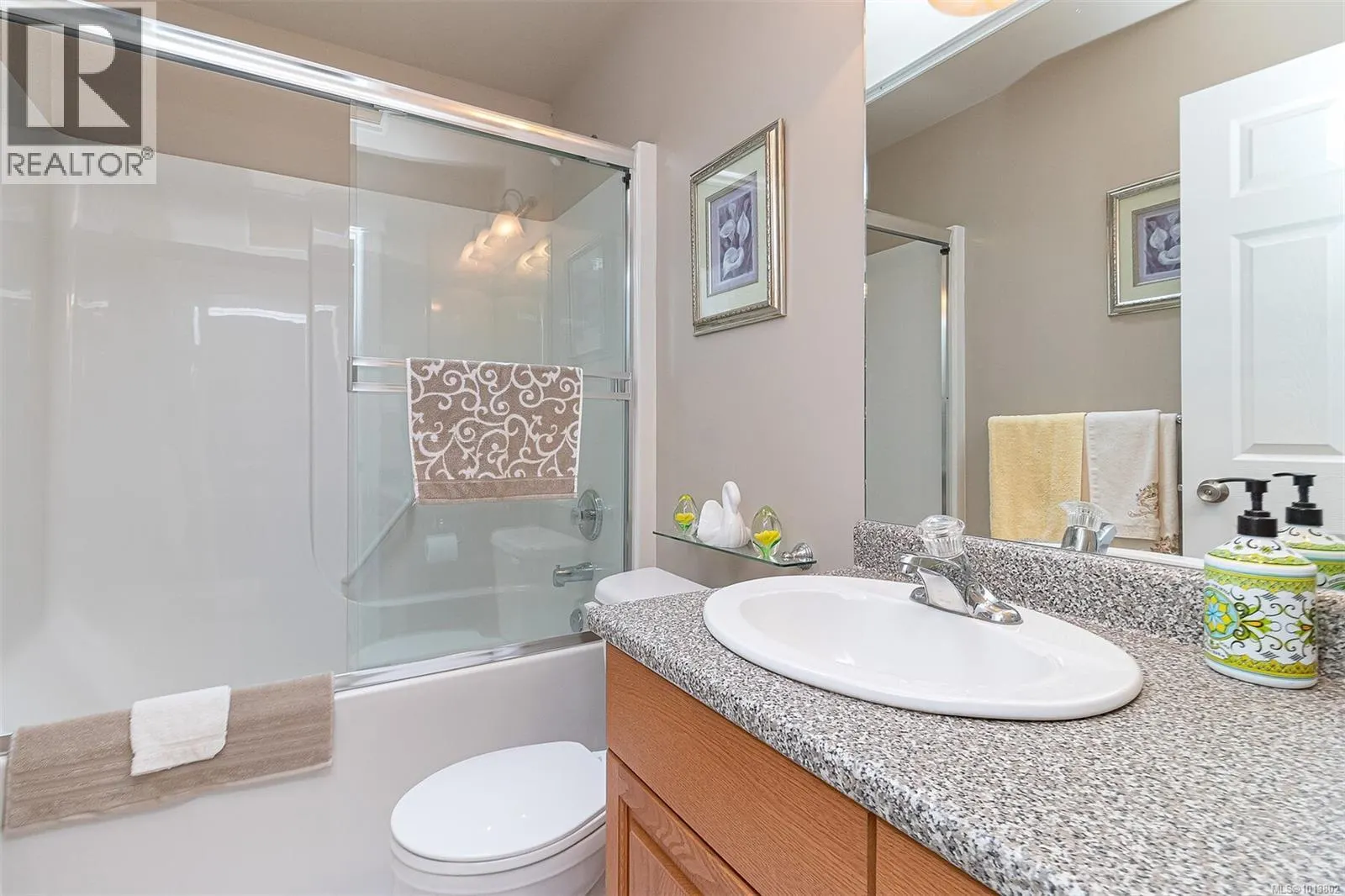 2267 Setchfield Ave