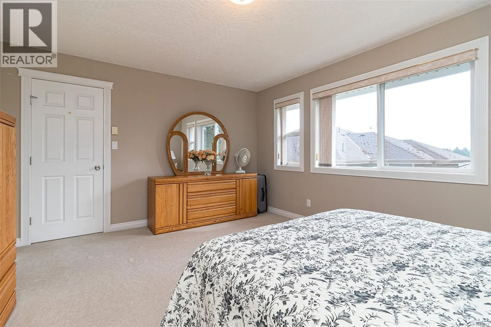 2267 Setchfield Ave