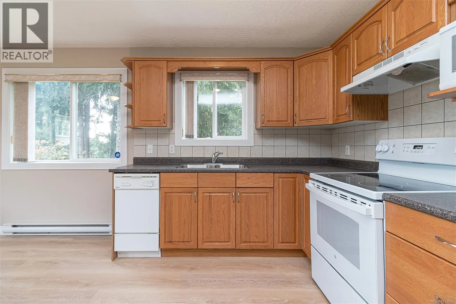 2267 Setchfield Ave