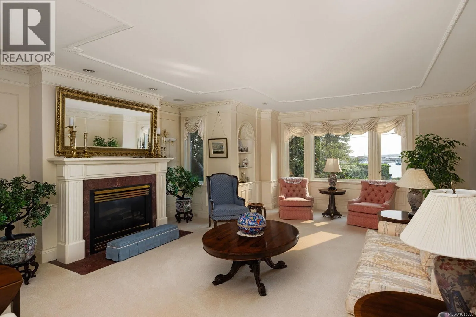 1580 Beach Dr