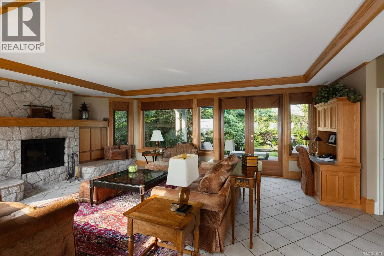 1580 Beach Dr