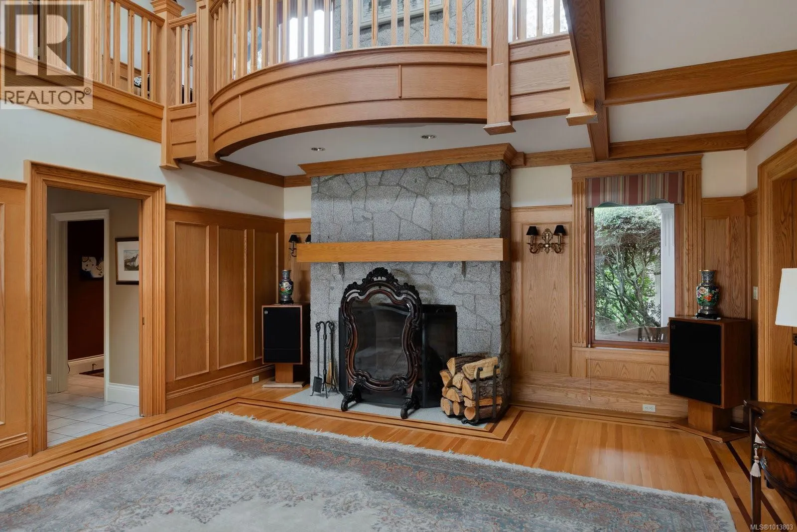 1580 Beach Dr