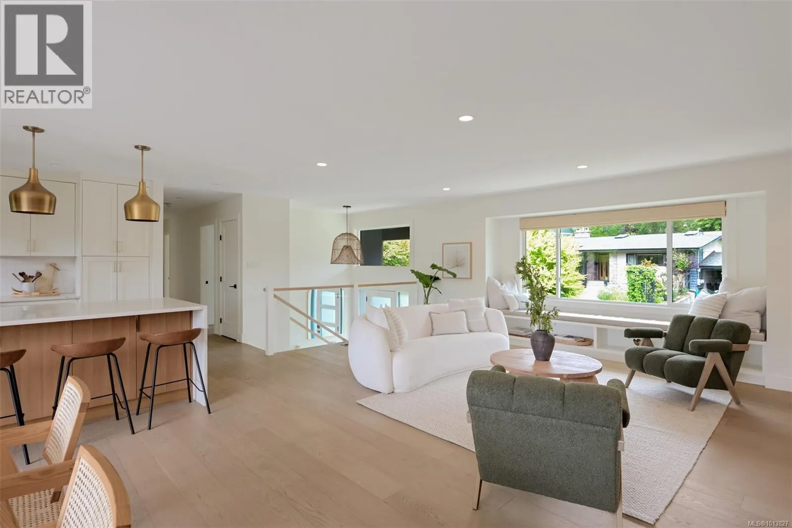 2091 Stonehewer Pl