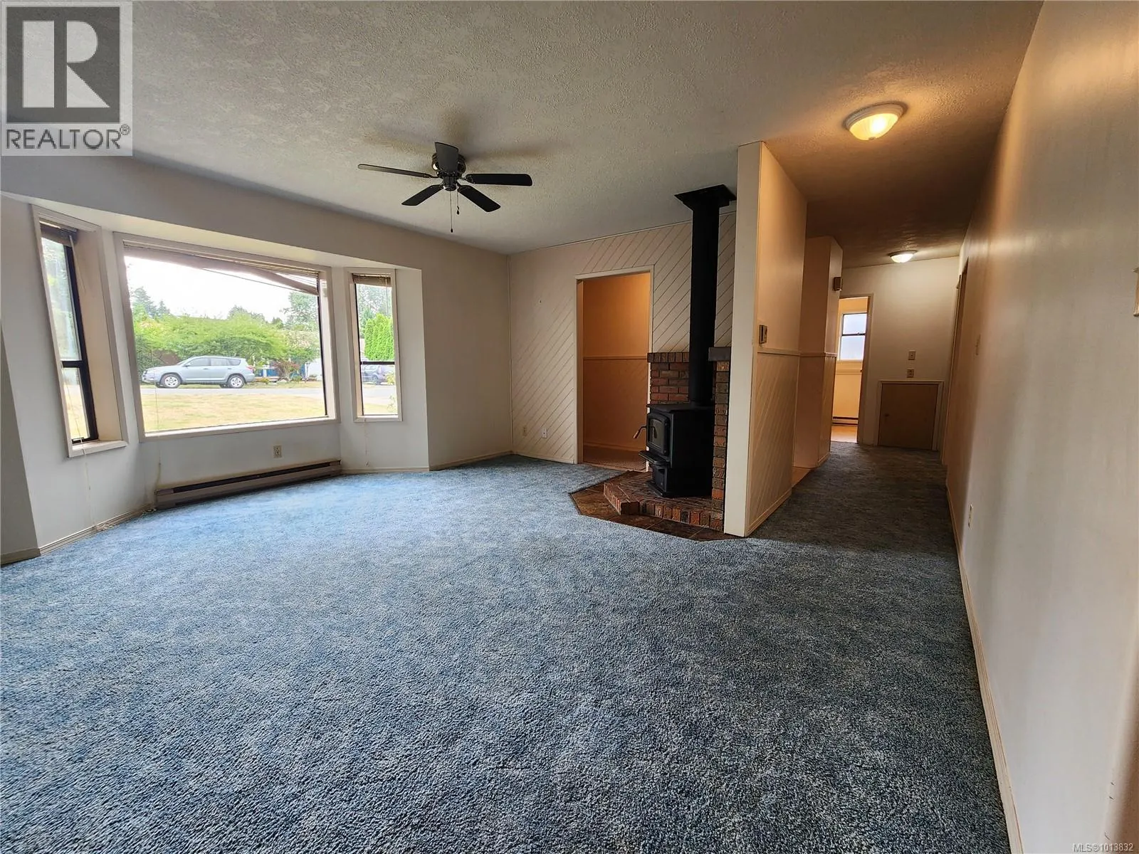 530 Quadra Ave