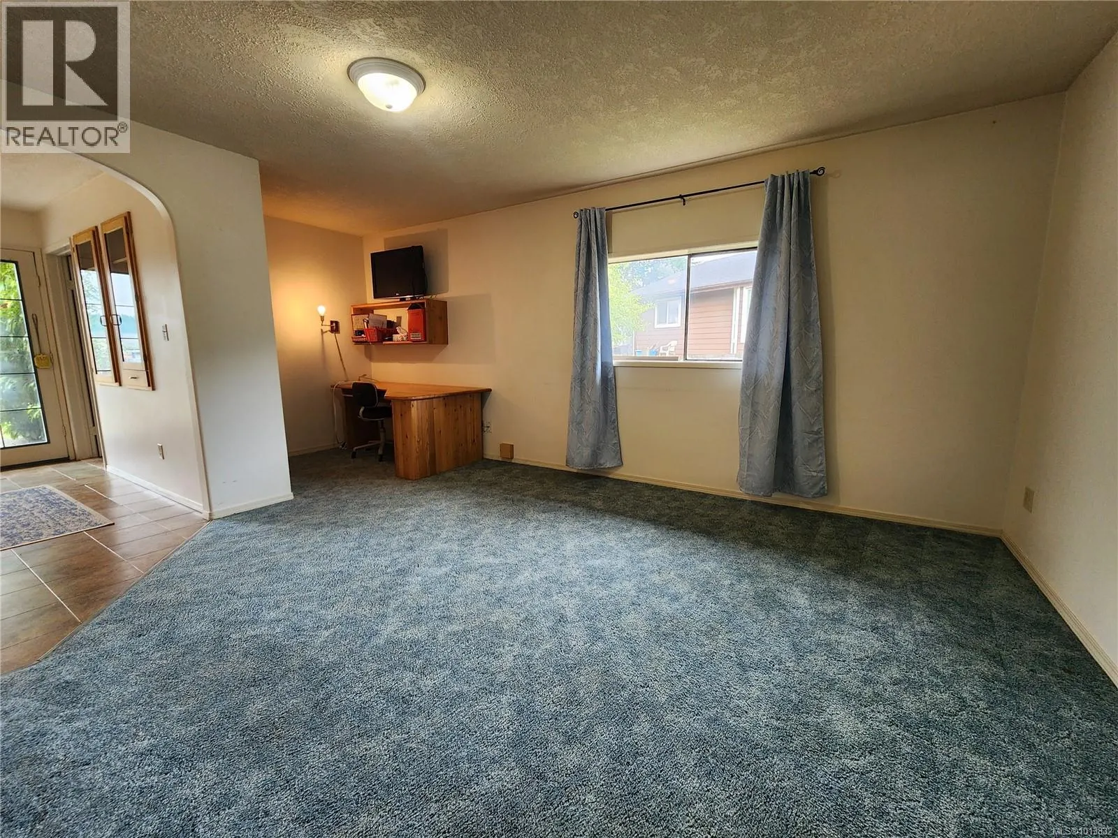 530 Quadra Ave