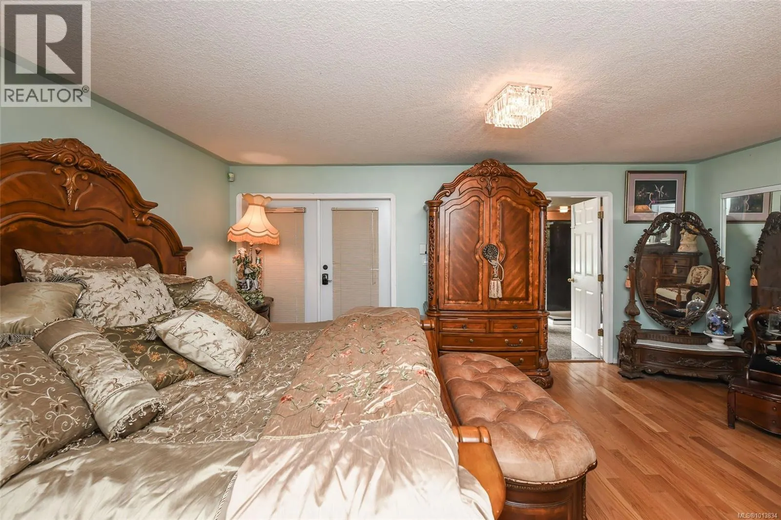 1991 Fairway Dr