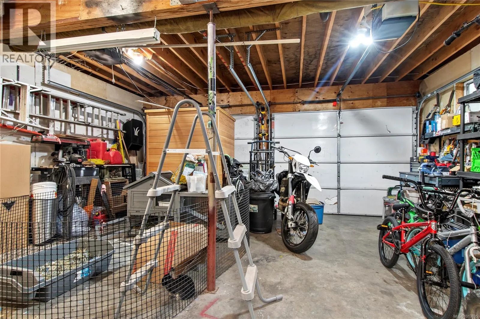 745 Bowen Rd