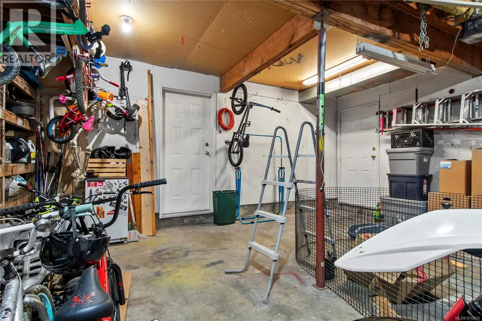 745 Bowen Rd