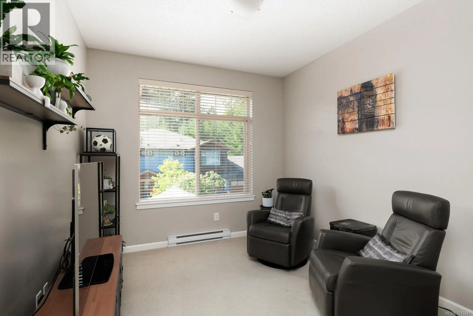 23 2363 Demamiel Dr