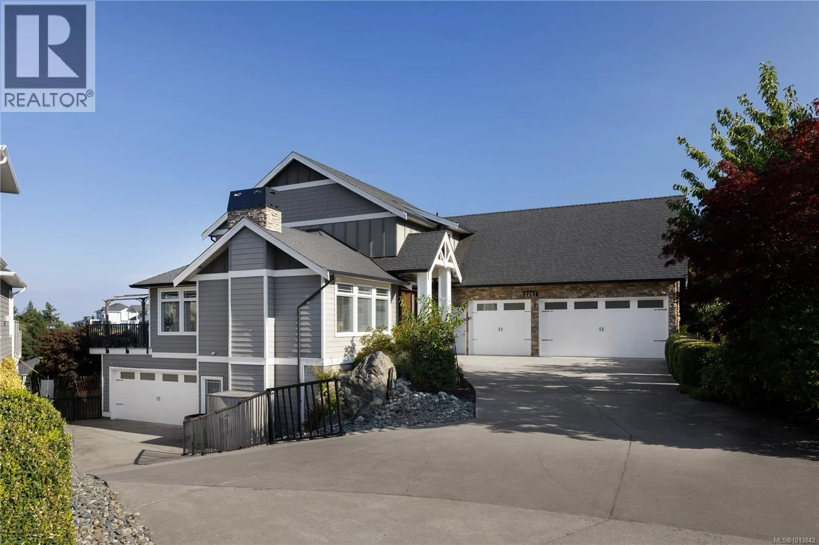 2287 Nicklaus Dr