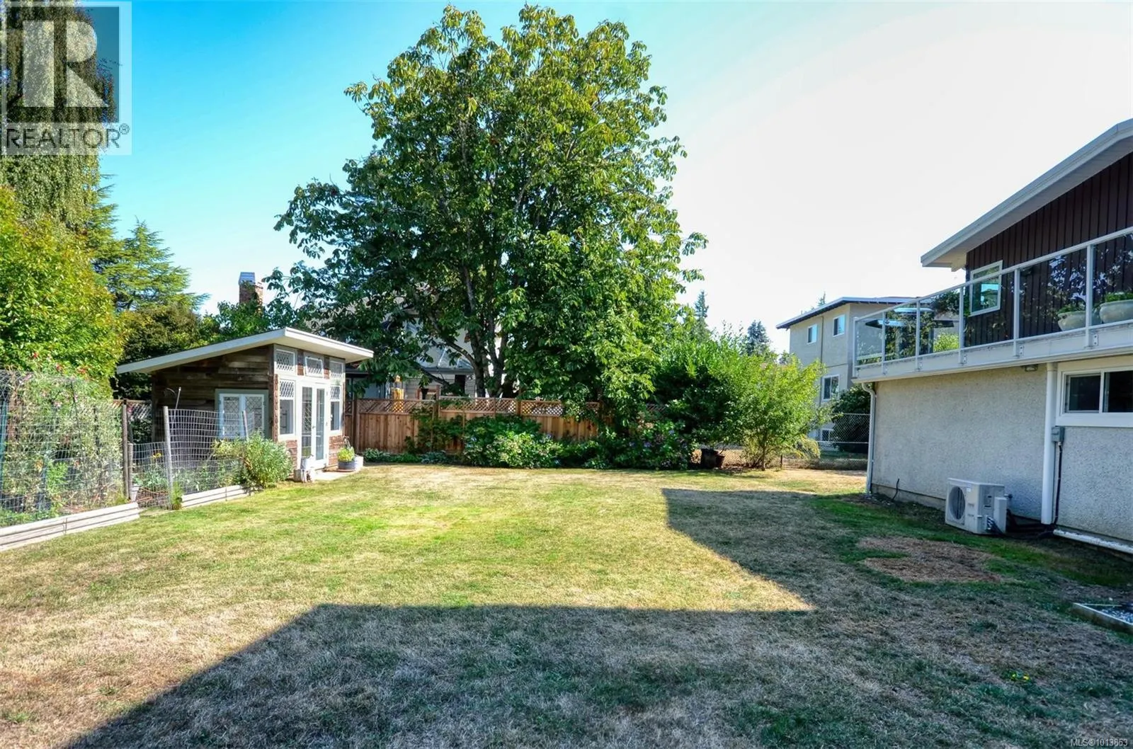 2240 Greenlands Rd