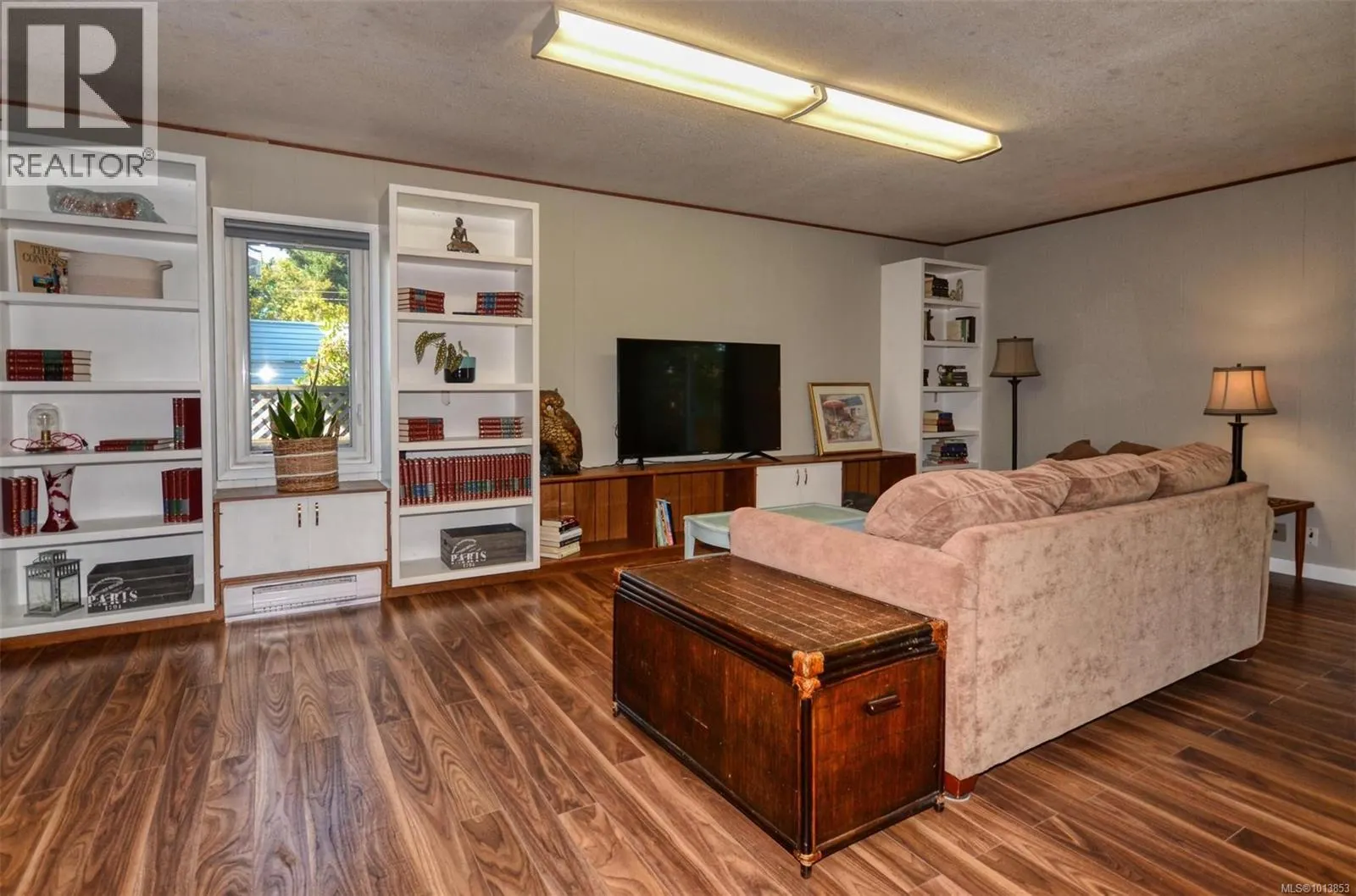 2240 Greenlands Rd